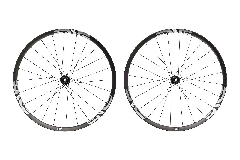 Durable cycling leg straps-ENVE M525 w/ DT Swiss 240s Hubs Carbon Tubeless 27.5" Wheelset