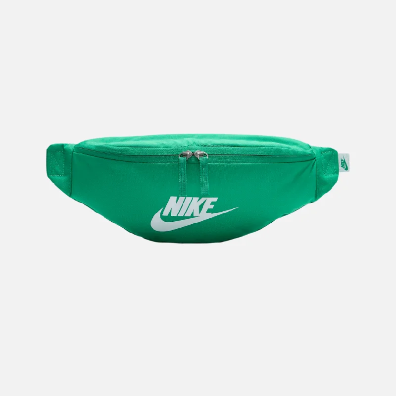 High-visibility bike helmet-Nike Heritage Waistpack (3L) -Stadium Green/White